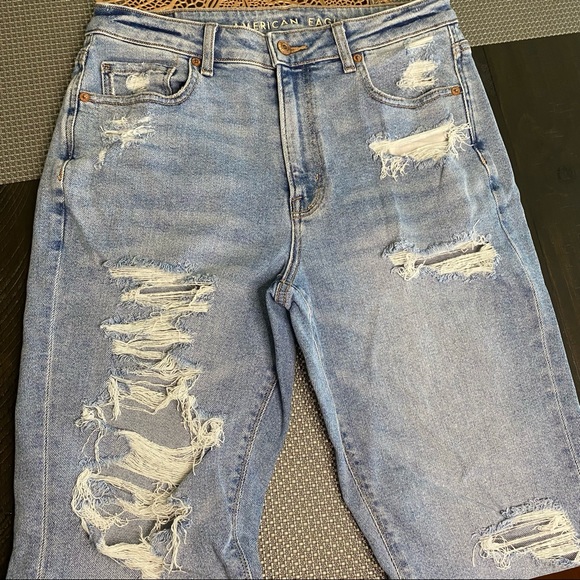 American Eagle Distressed Mom Jeans - Picture 5 of 10